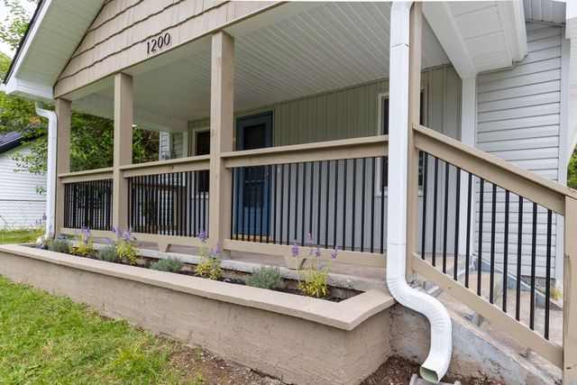 1200 N Clifton Avenue, Springfield, MO 65802