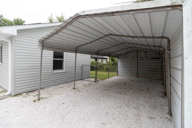 1200 N Clifton Avenue, Springfield, MO 65802