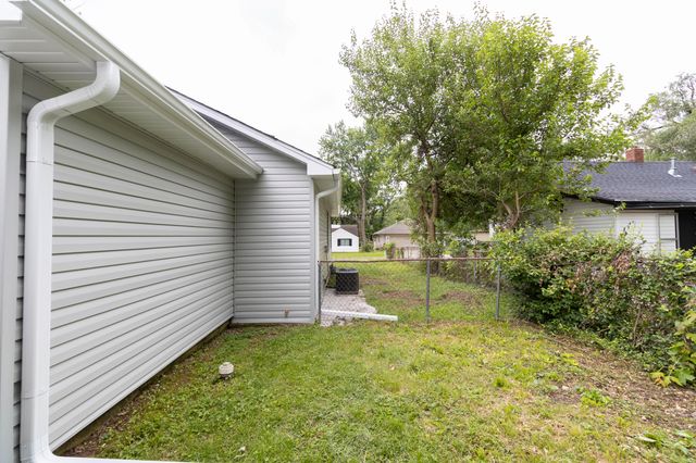 1200 N Clifton Avenue, Springfield, MO 65802