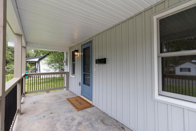 1200 N Clifton Avenue, Springfield, MO 65802