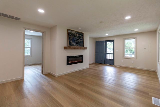 1200 N Clifton Avenue, Springfield, MO 65802