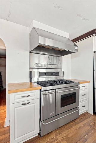 201 Randolph Avenue, Tiverton, RI 02878