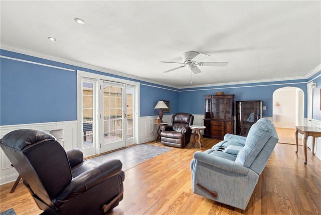 201 Randolph Avenue, Tiverton, RI 02878