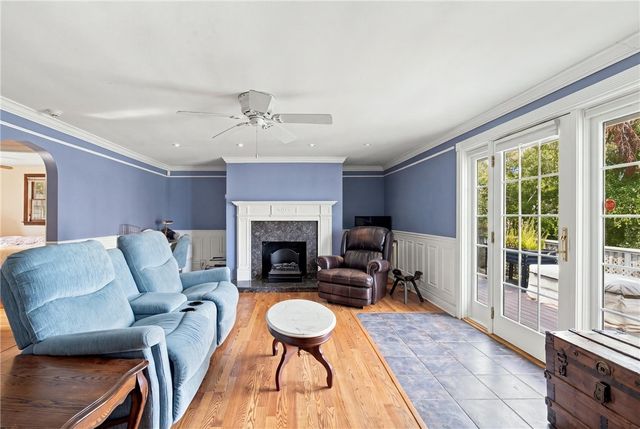 201 Randolph Avenue, Tiverton, RI 02878