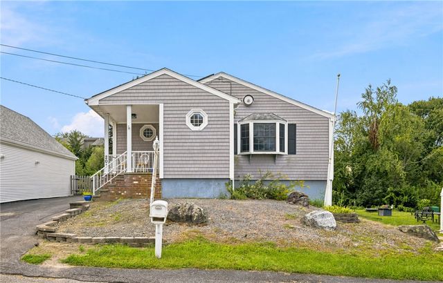201 Randolph Avenue, Tiverton, RI 02878