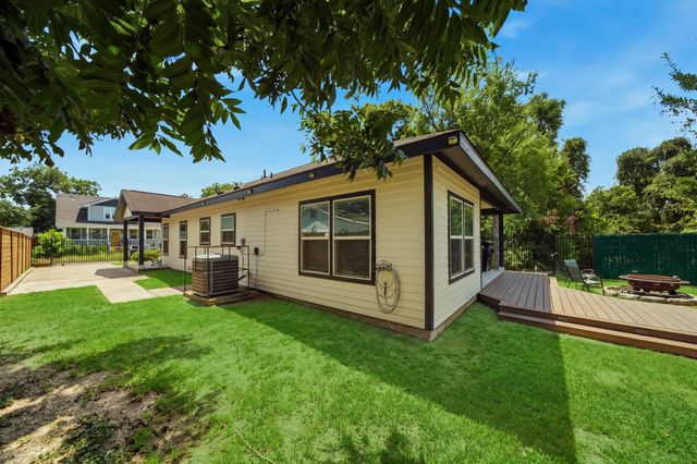 801 Wilkes Street, Houston, TX 77009