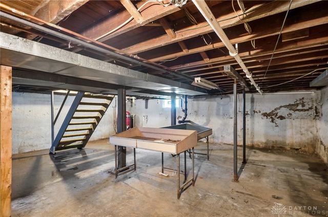 7550 Dog Leg Road, Dayton, OH 45414