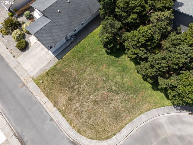 3122 PERIWINKLE Ln Sw 5, Bandon, OR 97411