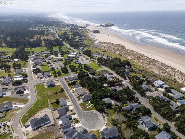 3122 PERIWINKLE Ln Sw 5, Bandon, OR 97411