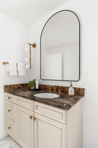 130 N Garland Court 3403, Chicago, IL 60602