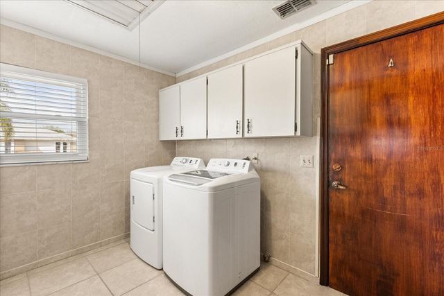 1534 PEREZ, Orlando, FL 32825