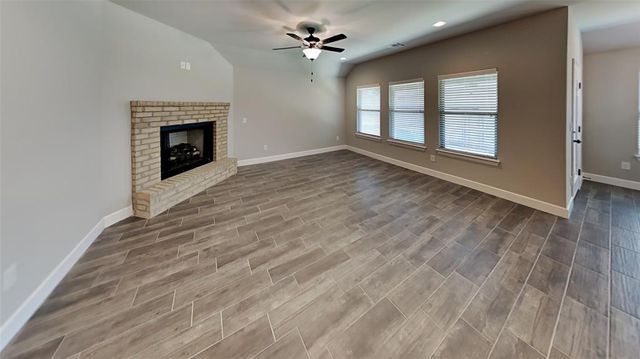10520 NW 41st Street, Yukon, OK 73099