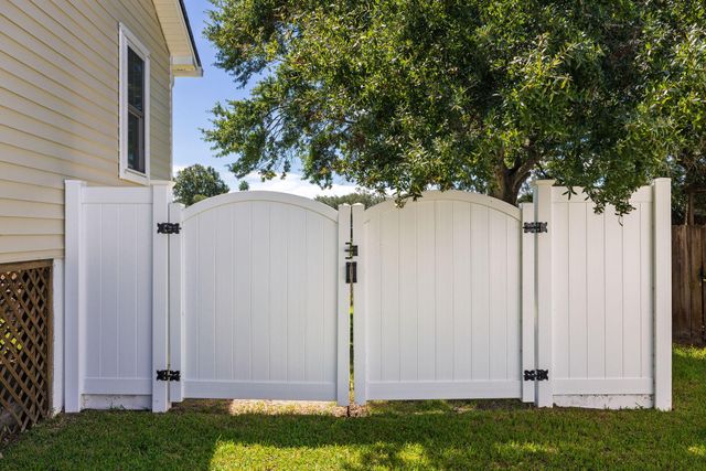 1185 Crab Walk, Charleston, SC 29412