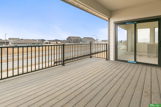 11703 S 123rd Avenue, Papillion, NE 68046