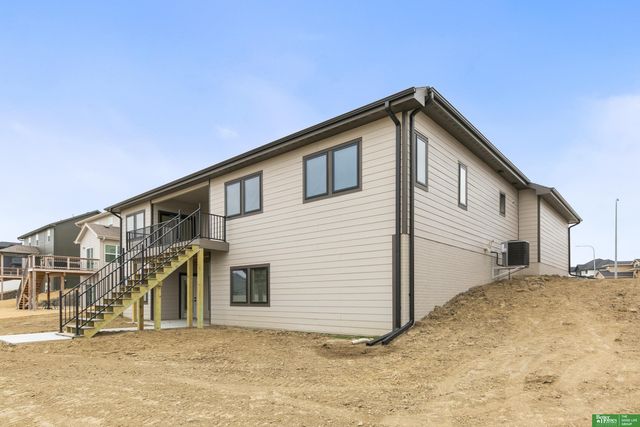 11703 S 123rd Avenue, Papillion, NE 68046