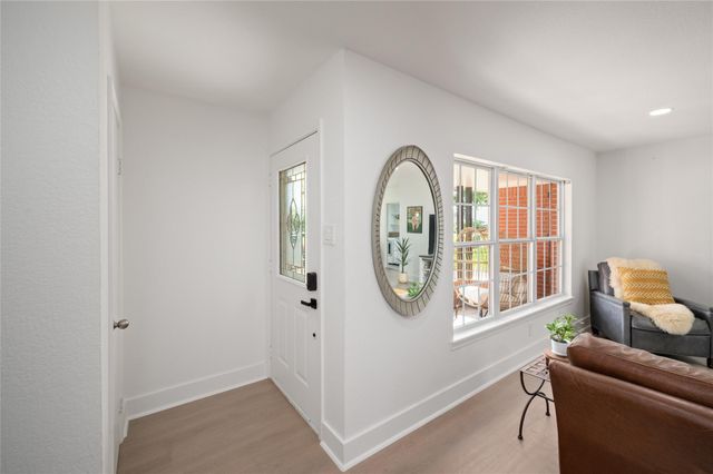 2302 Hewitt Drive, Houston, TX 77018