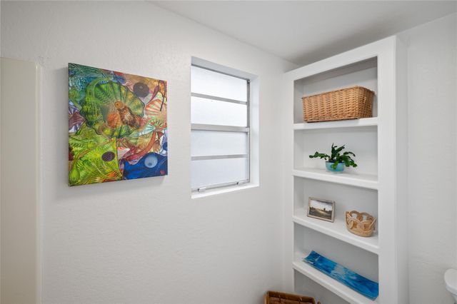 2302 Hewitt Drive, Houston, TX 77018