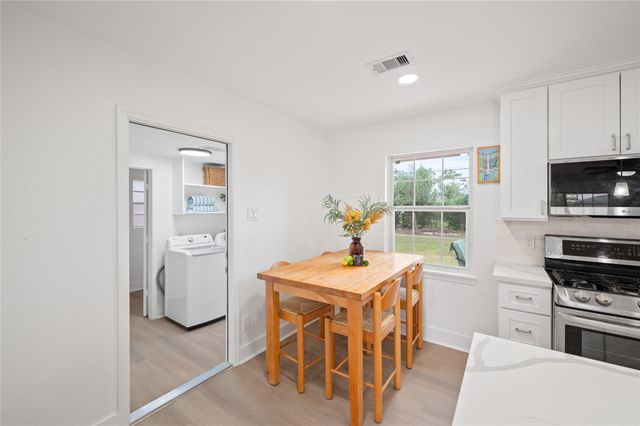 2302 Hewitt Drive, Houston, TX 77018