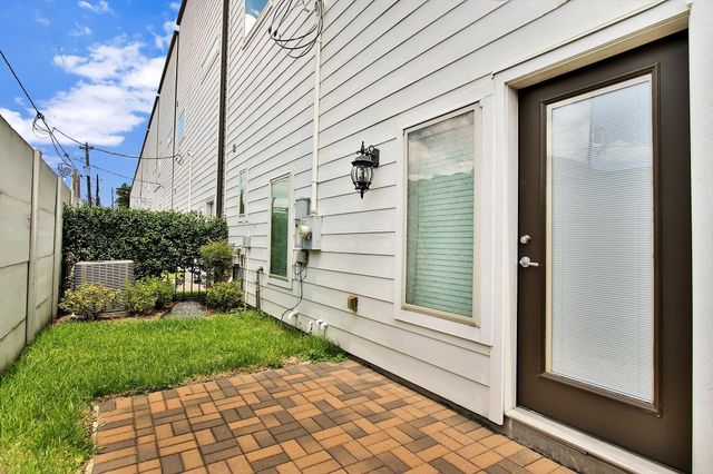 1221 Bonner Street, Houston, TX 77007