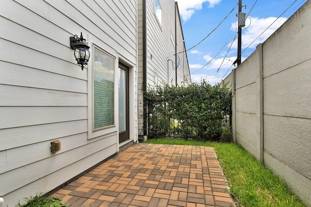 1221 Bonner Street, Houston, TX 77007