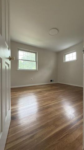 5602 KINGS PARK DR, Springfield, VA 22151