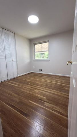 5602 KINGS PARK DR, Springfield, VA 22151