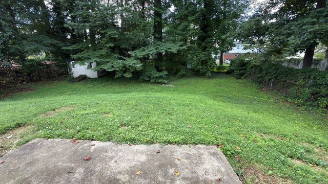 5602 KINGS PARK DR, Springfield, VA 22151