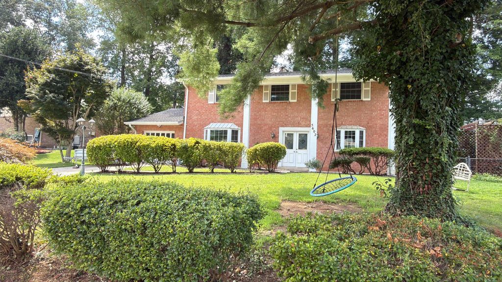 5602 KINGS PARK DR, Springfield, VA 22151