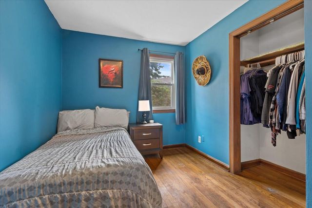 2421 W Bridge STREET, Milwaukee, WI 53221