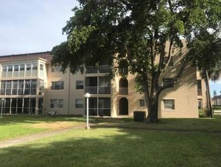 2700 Riverside Drive 108-B, Coral Springs, FL 33065