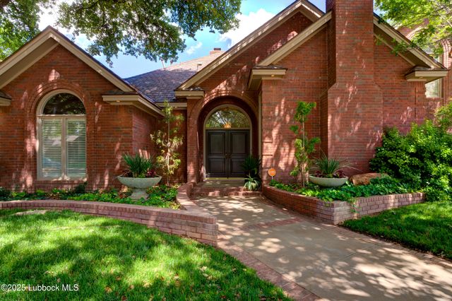8707 Savannah Avenue, Lubbock, TX 79424