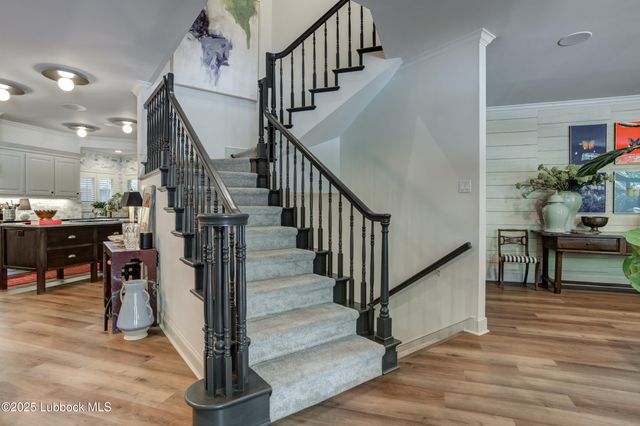 8707 Savannah Avenue, Lubbock, TX 79424