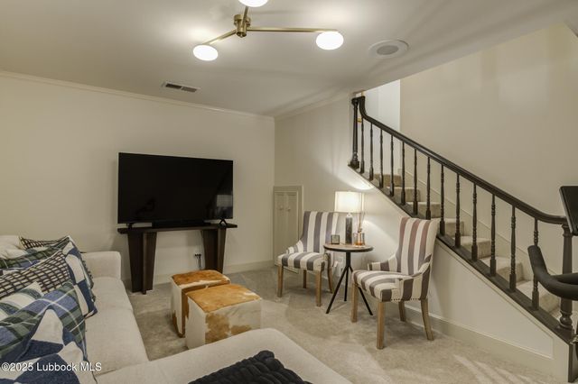 8707 Savannah Avenue, Lubbock, TX 79424