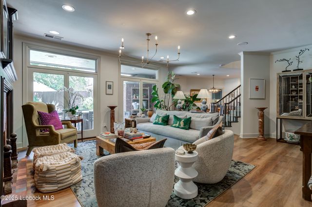 8707 Savannah Avenue, Lubbock, TX 79424