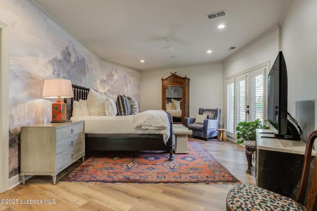 8707 Savannah Avenue, Lubbock, TX 79424