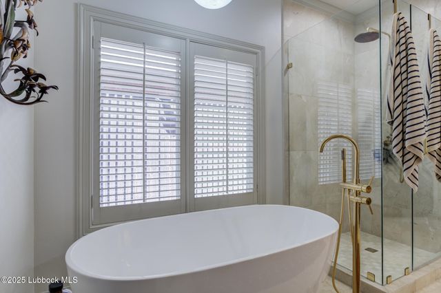 8707 Savannah Avenue, Lubbock, TX 79424