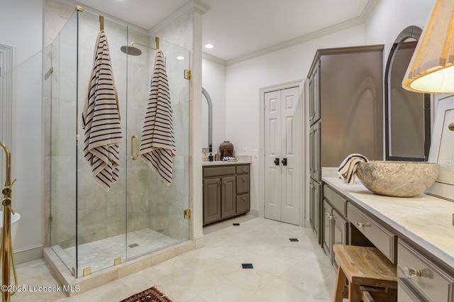 8707 Savannah Avenue, Lubbock, TX 79424