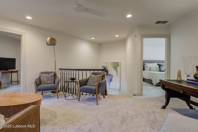 8707 Savannah Avenue, Lubbock, TX 79424