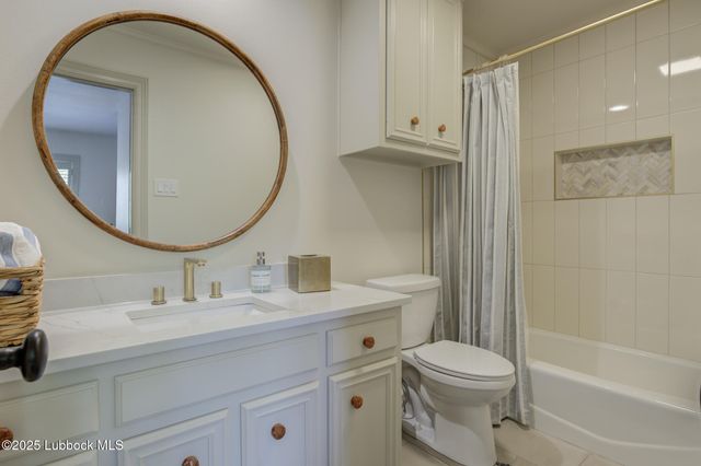 8707 Savannah Avenue, Lubbock, TX 79424