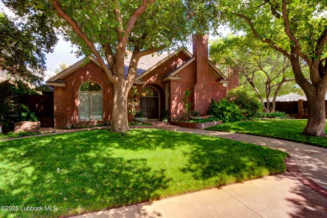 8707 Savannah Avenue, Lubbock, TX 79424