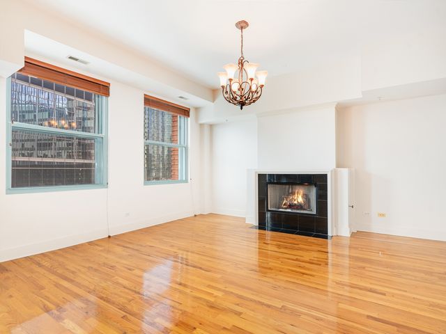 165 N Canal Street 809, Chicago, IL 60606