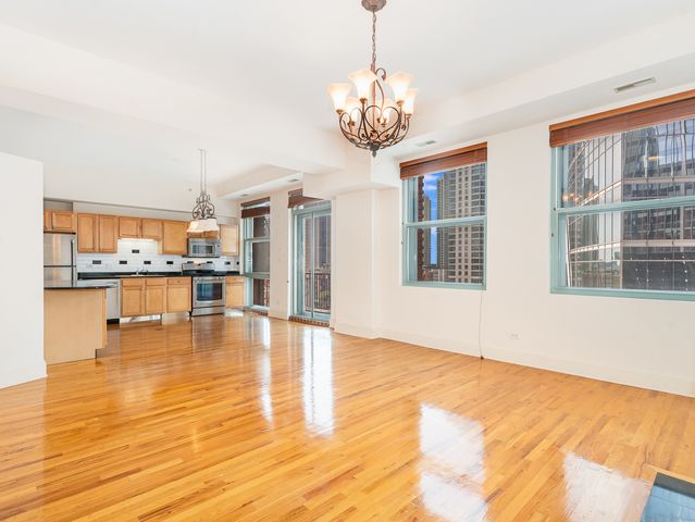 165 N Canal Street 809, Chicago, IL 60606