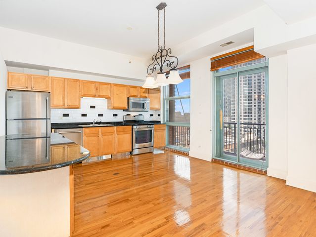 165 N Canal Street 809, Chicago, IL 60606