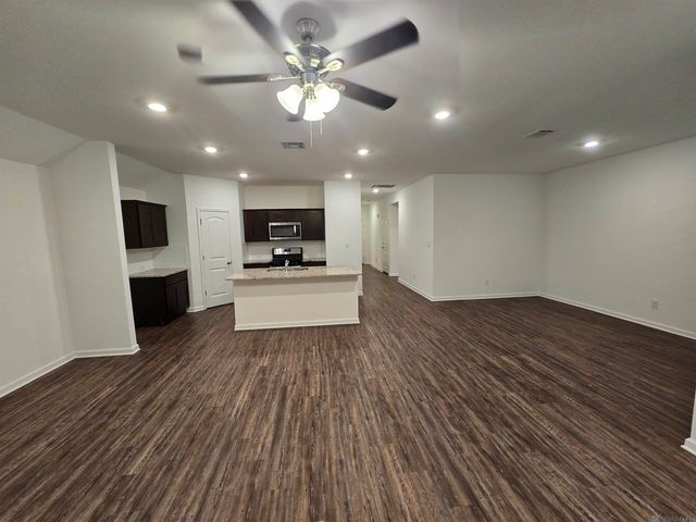 740 Lambot Ave, Zachary, LA 70791