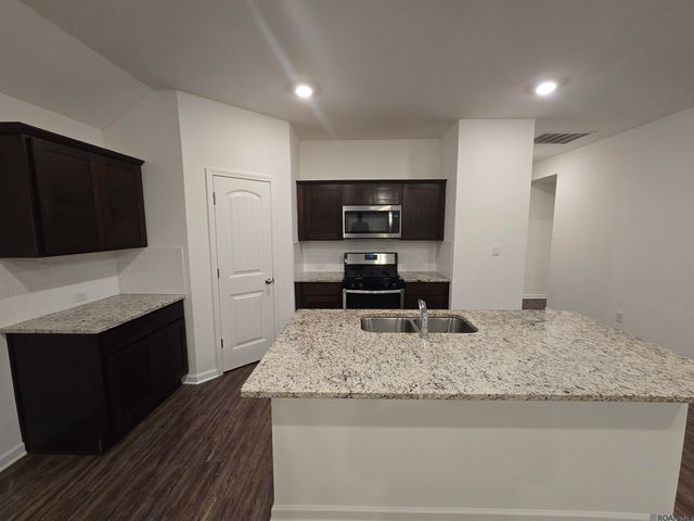 740 Lambot Ave, Zachary, LA 70791