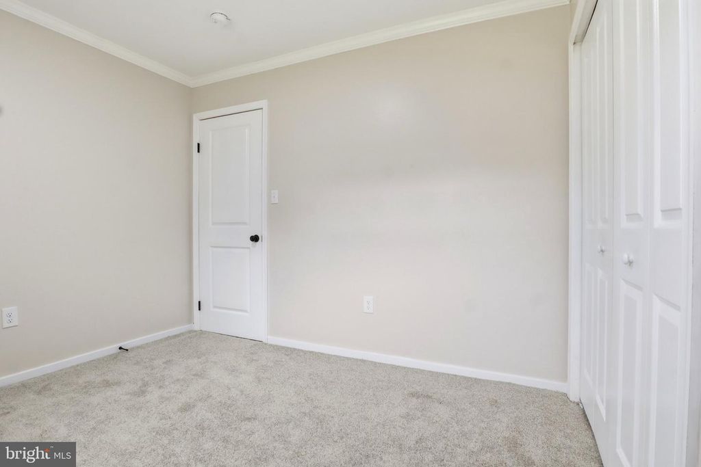 Image 19 of property listing at 861 W FOXCROFT DR, Camp Hill, PA 17011