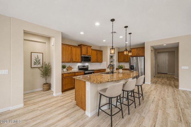 27413 W TONOPAH Drive, Buckeye, AZ 85396