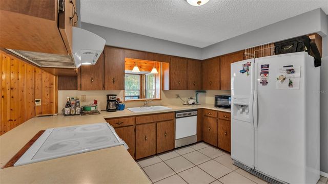 5717 LAKE GROVE DRIVE, Lakeland, FL 33809