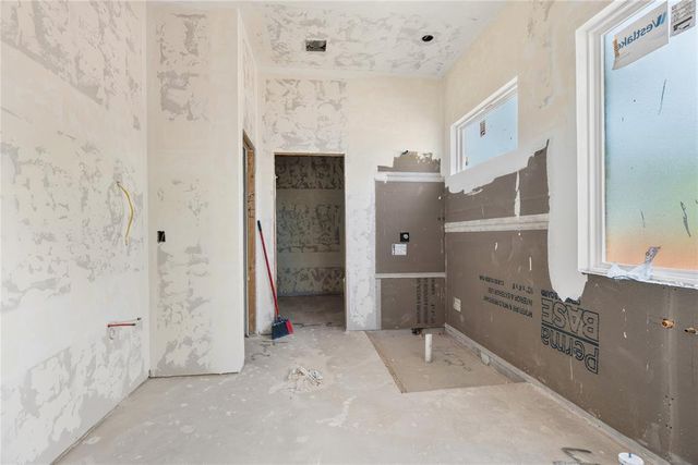 11509 NW 102nd Street, Yukon, OK 73099
