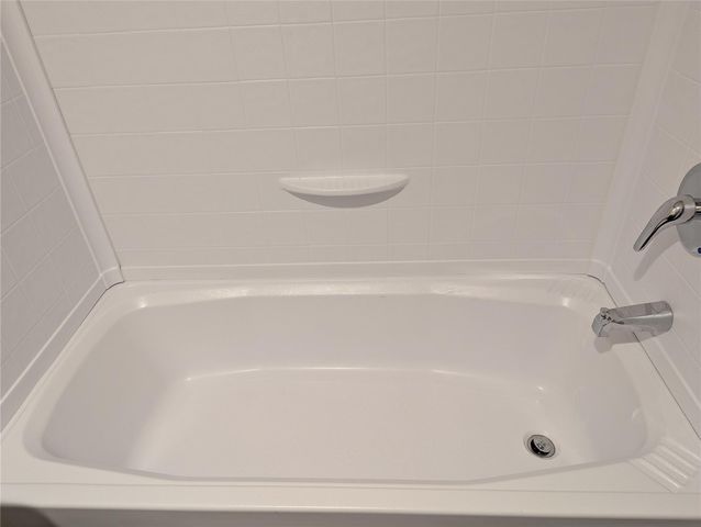 1432 County Road 382, Rosharon, TX 77583